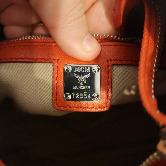 💯 AUTHENTIC MCM HANDBAG - Picture 17 of 17